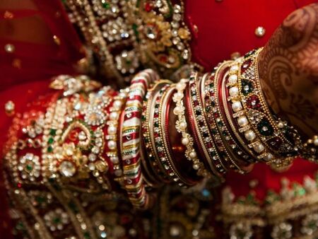 Индийските жени притежават 11% от световното злато?