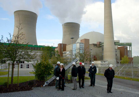 Германия заби последния пирон в ковчега на ядрената си енергетика, ще се надява на слънчево време