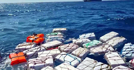Заловиха кокаин за над 400 млн. евро край източното крайбрежие на Сицилия