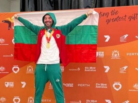 Българин е световен шампион по плуване за трансплантирани