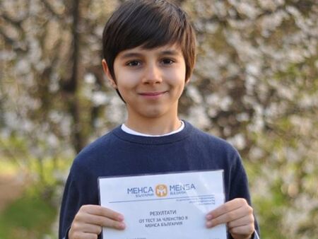 9-годишно гениално българче стана най-младият член на Менса у нас