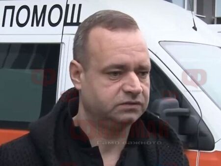 Смели полицаи от Руен спасили шофьора на линейката от линч