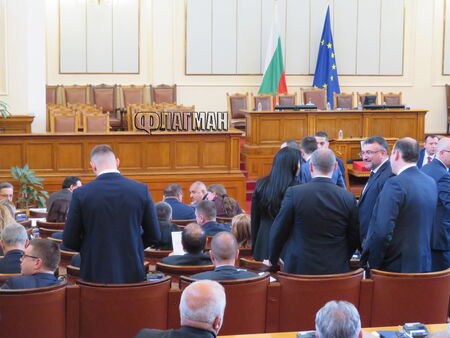 Росен Желязков от ГЕРБ-СДС се очаква да оглави институцията Парламентът