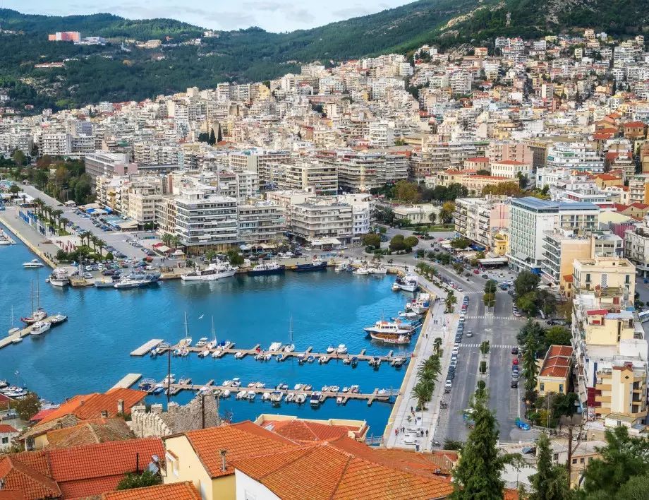 Гърция ни обира кадрите в туризма