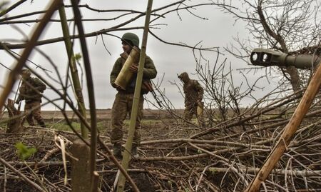 Москва е превзела още три района в Бахмут