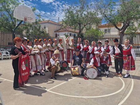 Танцов състав "Св. Никола"-Черноморец плени сърцата в Испания