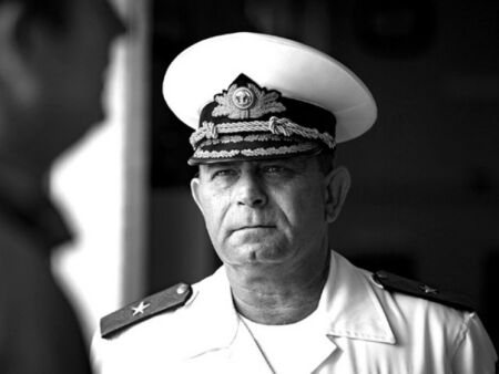 Той ръководеше южния флот на ВМС в периода 2014 -