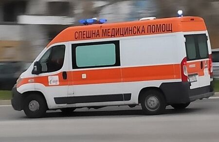 Мъж удари с юмрук шофьор на линейка в Пловдив