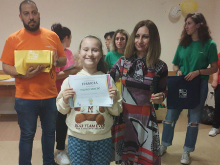 Третокласничка от Бургас с първо място на Национално състезание по информационни технологии