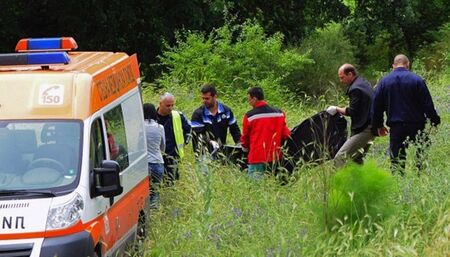 Ужасяващо убийство в Слънчев бряг - 14-годишен разби с кол главата на македонец