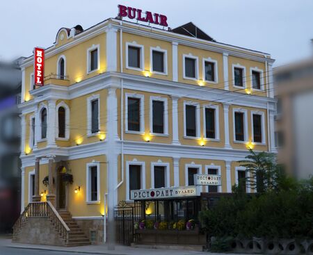 Красивият бургаски хотел „Булаир“ навъшва 20 години утре