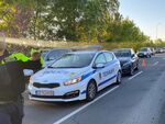 Бургазлия с БМВ нацентри с юмруци шофьор на микробус, одрал му колата на кръговото за жк. "Меден рудник"