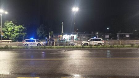 Ново преследване на лек автомобил превозващ мигранти е станало тази