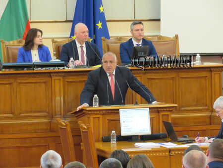 Борисов обяви кандидат-премиера на ГЕРБ-СДС от парламентарната трибуна