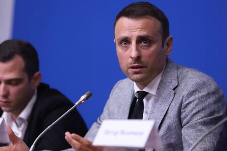 Екипът на Бербатов: Няма съдебно решение легитимиращо Михайлов като президент на БФС