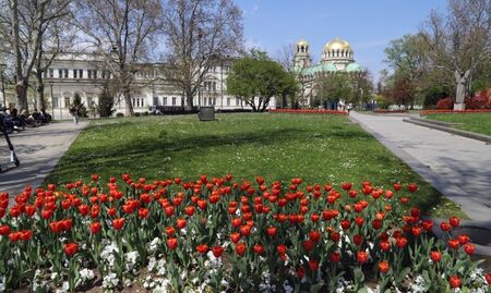 Чака ни топла неделя, но на много места ще превали