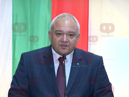 Събитията в прокуратурата не влияят на работата на МВР, обяви министър Демерджиев