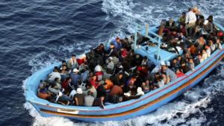 Турските власти заловиха група мигранти при опит да влязат в България с лодка