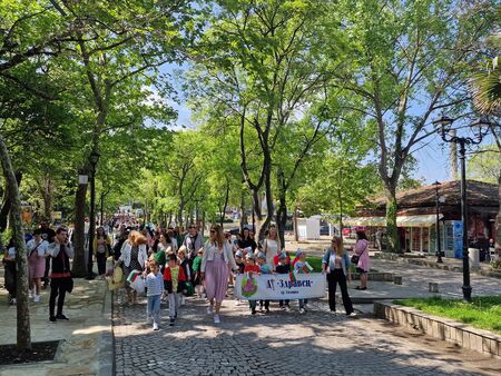 Тържествено шествие по повод 24 май в Созопол