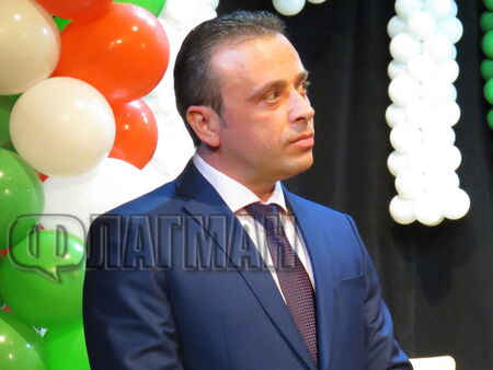 Настоящият председател на ОбС в Созопол излиза наесен като кандидат за кмет срещу настоящия кмет Тихомир Янакиев и вероятно срещу бившия кмет Панайот Рейзи
