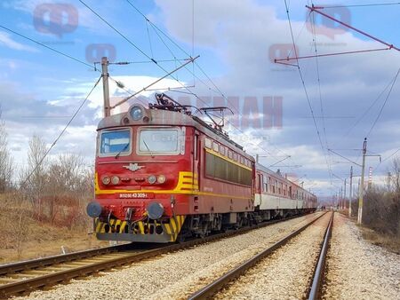 Кошмар за пътници от Бургас, спаха на гарата в Стара Загора след катастрофа край Чирпан