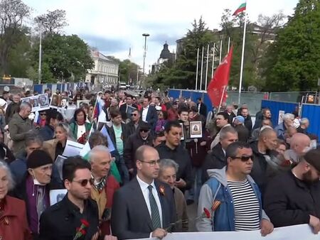 Проруски групи вдигат протест срещу втория мандат за правителство