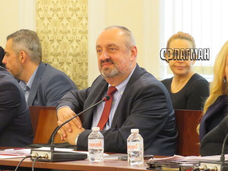 Новите душмани на Гешев във ВСС разжалват Ясен Тодоров в сряда