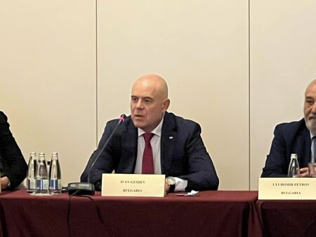 Иван Гешев на международен форум в Бургас: В основата на борбата с трансграничната престъпност стои личният контакт между прокуратурите в и извън ЕС