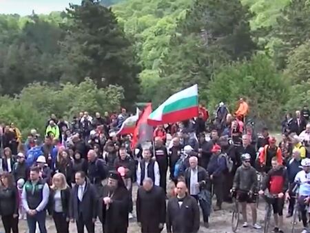 Почитаме Христо Ботев и на загиналите за свободата на България