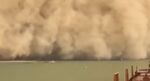 Голяма пясъчна буря покри Суецкия канал, има загинал и ранени