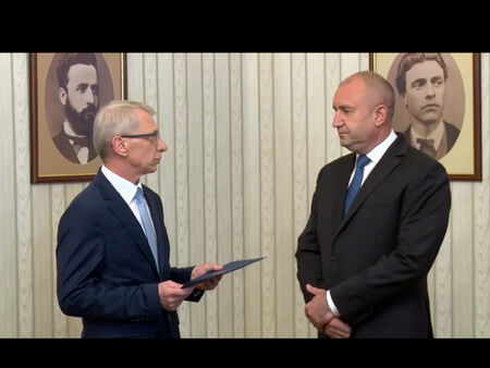 Президентът Румен Радев приема кандидата за министър председател Николай Денков посочен