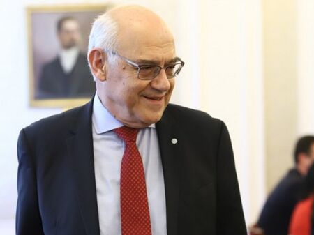 Токът за домакинства поскъпва над 3,6 на сто