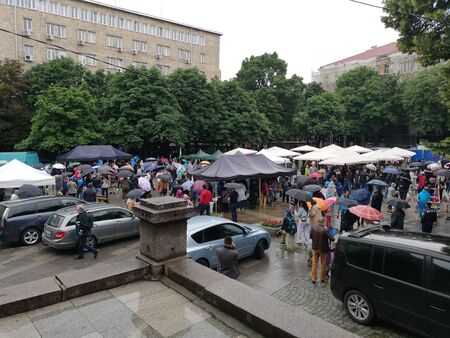 Дъждът който се изсипва в София в последните часове не