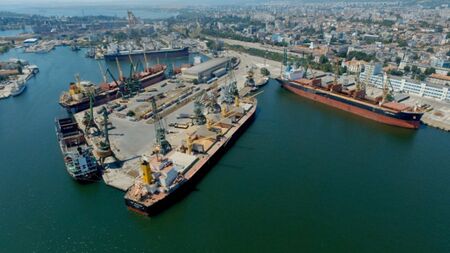 Европа ни дава заем за нов зърнен терминал на пристанище Варна