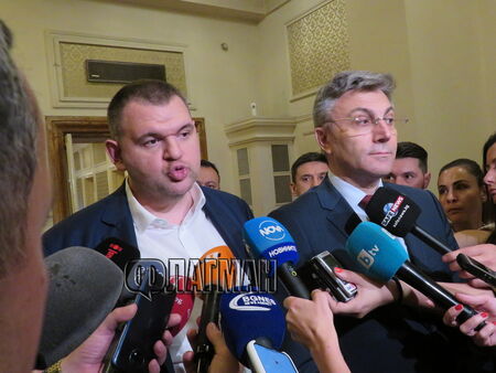 Министърът нека обжалва, а съдът ще реши дали е законен изборът на Сарафов, обясни Пеевски