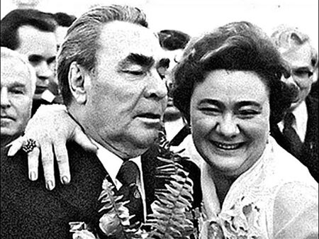 Дъщерята на Леонид Брежнев пие до смърт и губи всичко