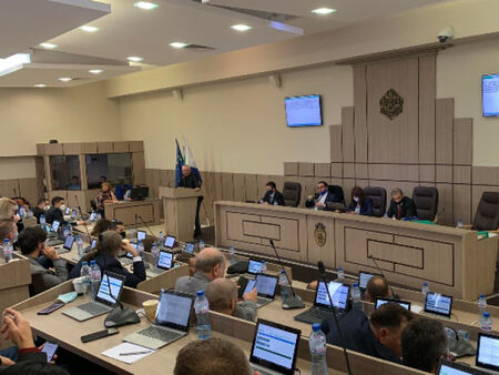ОбС Бургас заседава извънредно днес заради проект на д-р Маджуров за 10 млн.лева