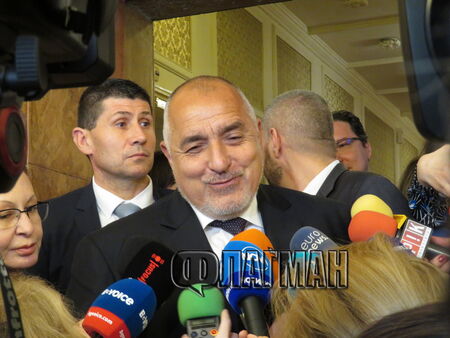 Борисов още няма обвинение по "Барселонагейт", наблюдаващият прокурор излезе в отпуск