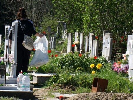 Всеки ден Янчо от Камено пиеше кафе до гроба на жена си и накрая…