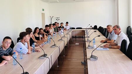 Бъдещи студенти от Болград посетиха Бургаския университет „Проф. д-р Асен Златаров“