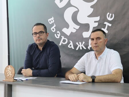 Кандидатът за кмет на ПП Възраждане за Бургас представи част