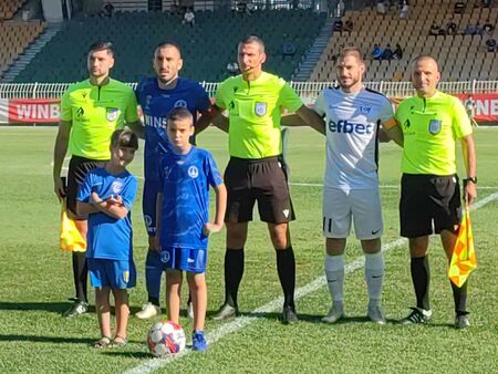 Звездата на българския футбол е на стадион  Лазур 8 годишният Гошко който