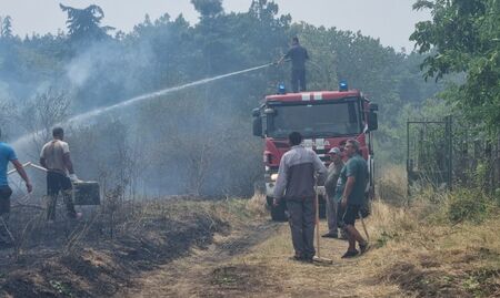 118 пожара са били загасени в страната през денонощието