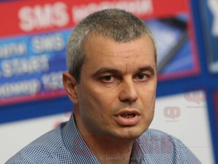 Еничари, каза Костадин Костадинов за феновете на "Левски", атакували МОЧА