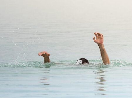 58 годишен турист се удави на плаж Делфин Морето изхвърли тялото