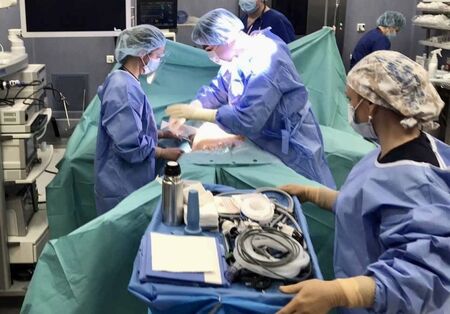 Уникална животоспасяваща операция бе извършена в клиниката по урология на “Сърце и Mозък”