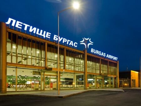 Авиокомпании извиват ръцете на Община Бургас, искат близо 1,5 млн.лв. за нерентабилни зимни линии