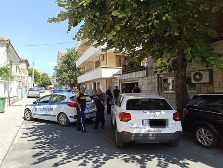 42 годишният Далер едва не уби съперник за сърцето на любимата