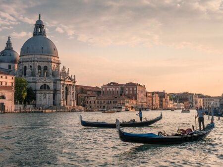 От следващата година туристите ще плащат такса от 5 евро на ден във Венеция