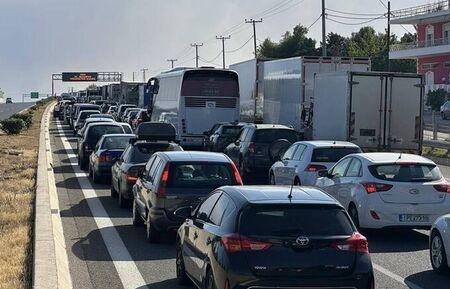 Транспортен блекаут в Гърция, магистралата Атина-Солун е затворена